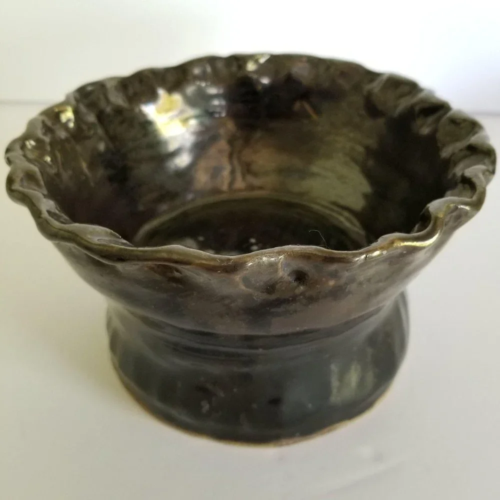 HANDMADE BLACK CLAY JEWELRY BOWL《393》fluted edge‎ black